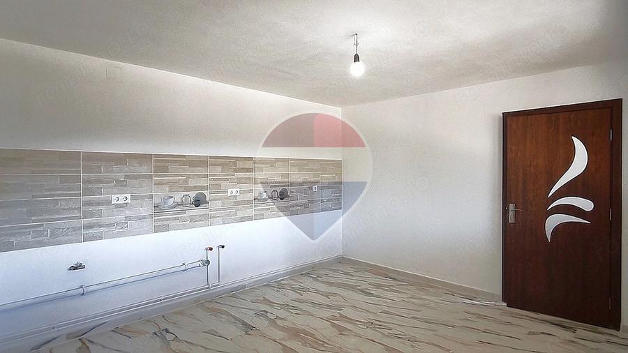 Casă cu 3 camere cu Teren 1163 Mp în Blăjel