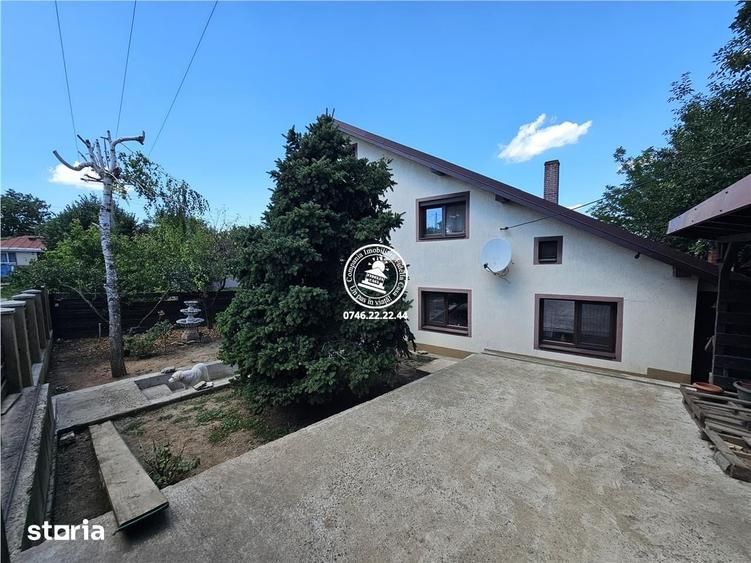 Casă cu 5 camere cu Teren 696 Mp în Aroneanu