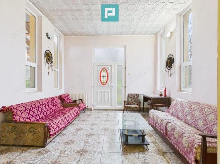 Casă cu Teren 2703 Mp în Ghioroc
