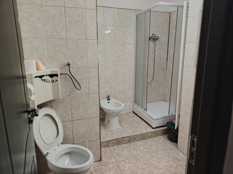 Apartament semidecomandat în Magheru