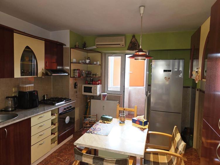 Garsonieră decomandată în Lujerului