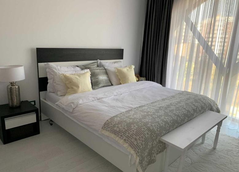 Apartament cu 3 camere semidecomandat, mobilat în 13 Septembrie