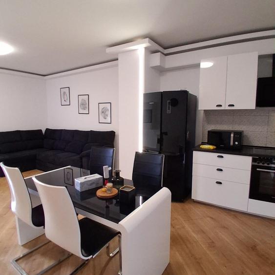 Apartament cu 3 camere decomandat, mobilat în Pipera