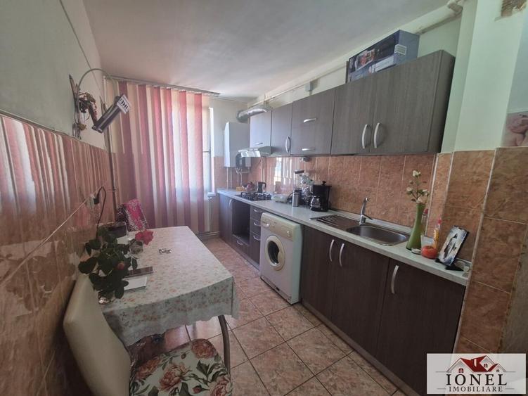 Apartament cu 2 camere decomandat în Est