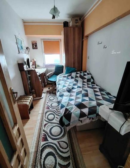 Apartament cu 3 camere decomandat în Dacia