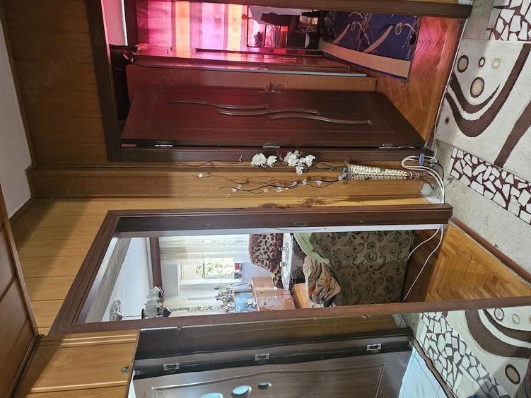 Apartament cu 3 camere semidecomandat în Obor
