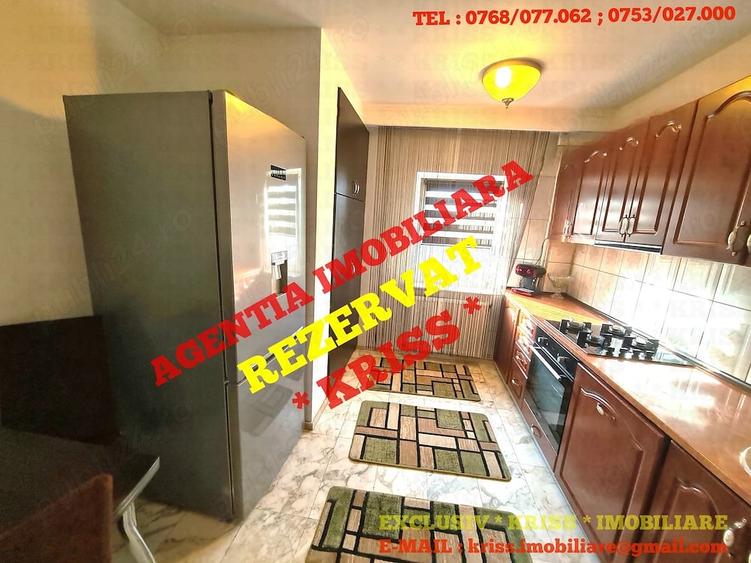Apartament cu 4 camere decomandat în Exercițiu