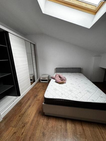 Apartament cu 3 camere în Lazu