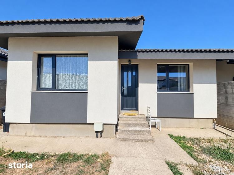 Casă cu 4 camere cu Teren 350 Mp în Sântandrei