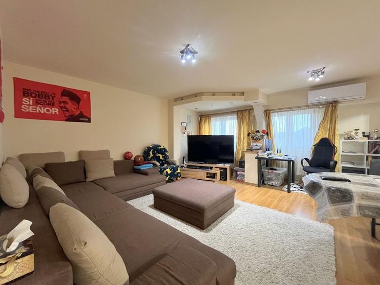 Apartament cu 4 camere decomandat, mobilat în Simion Bărnuțiu