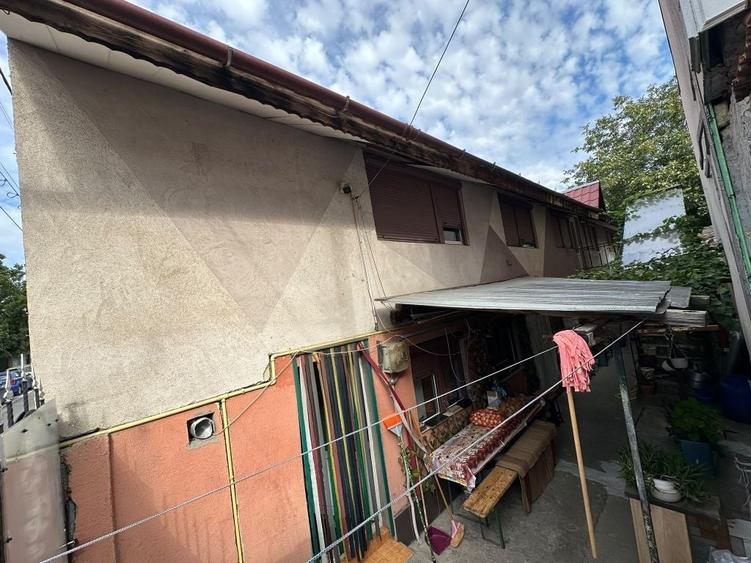Apartament cu 3 camere decomandat în Exterior Vest