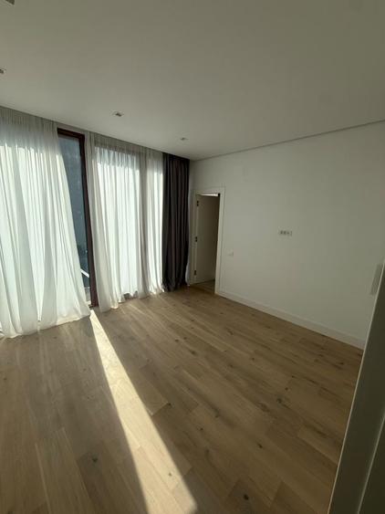 Casă cu 5 camere cu Canalizare în Pipera