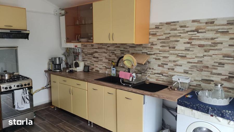 Casă cu 4 camere cu Teren 2600 Mp în Sânpaul