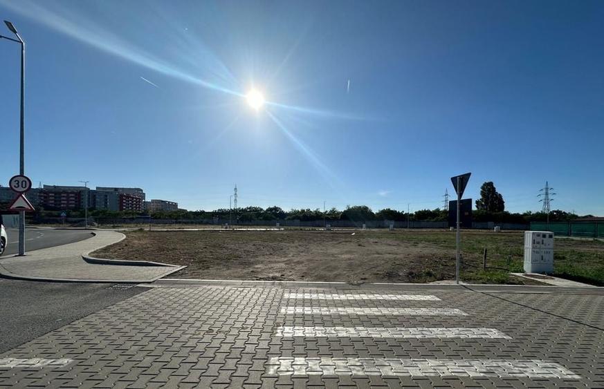 Teren de 385 mp, în Exterior Vest