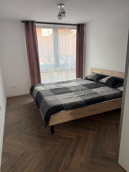 Casă cu 2 camere cu Teren 250 Mp în Exterior Vest