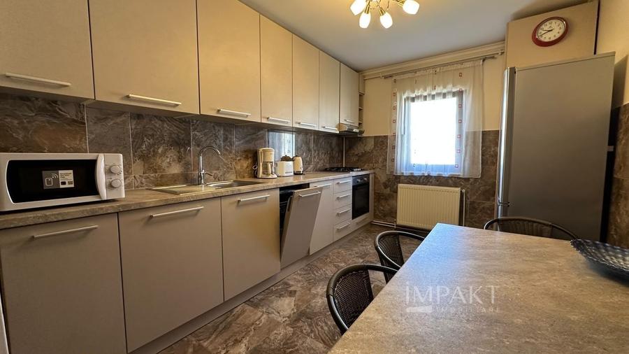 Apartament cu 3 camere decomandat, mobilat în Zorilor
