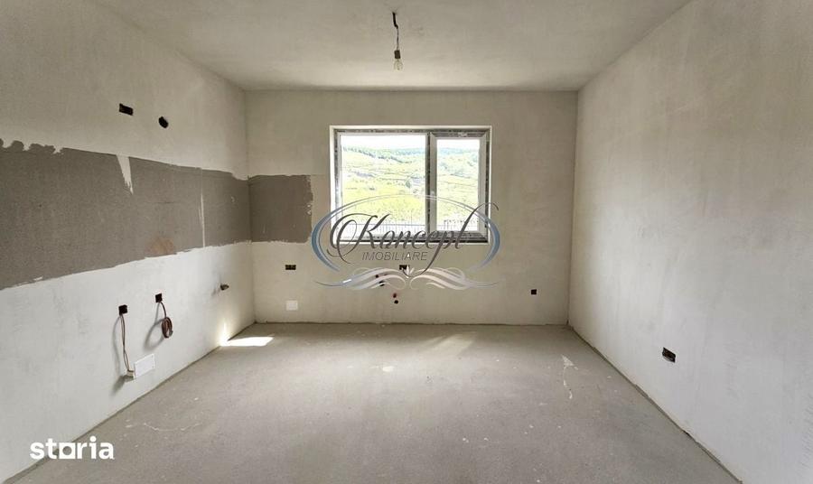 Casă cu 5 camere cu Teren 1000 Mp în Baciu