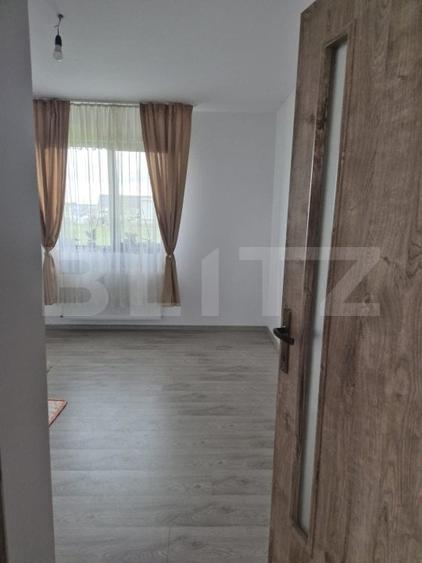 Casă individuală cu 4 camere cu Garaj în Ernei