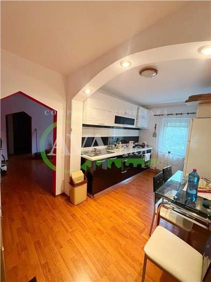 Apartament cu 2 camere semidecomandat, mobilat în Nord