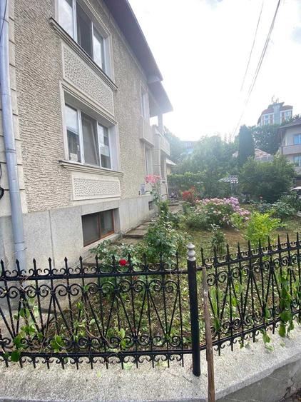 Casă cu 4 camere cu Teren 400 Mp în Ultracentral