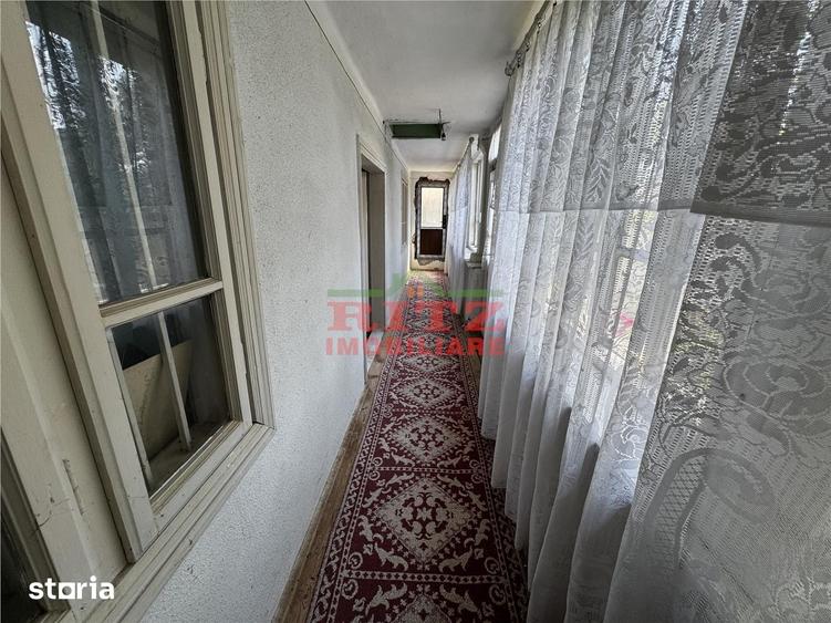Casă cu 4 camere cu Teren 2437 Mp în Osica de Sus