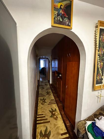 Apartament cu 3 camere decomandat, mobilat în Frumoasa