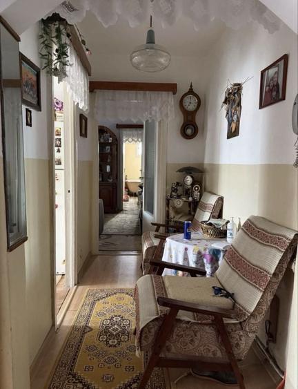 Apartament cu 3 camere semidecomandat în Govândari