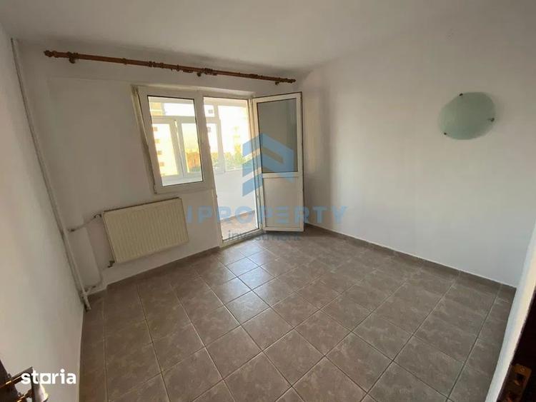Apartament cu 3 camere în Tei