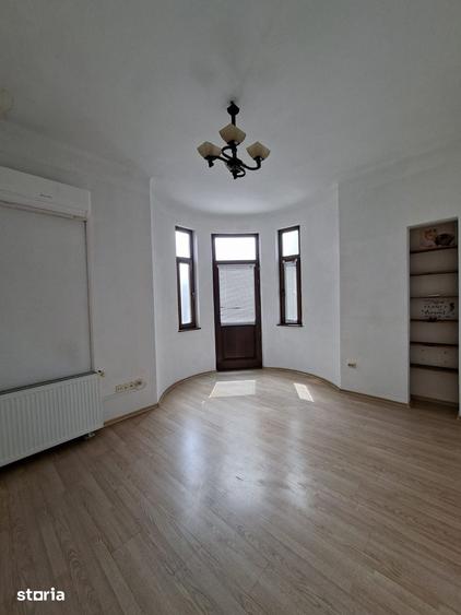 Casă cu Teren 200 Mp în Iancului