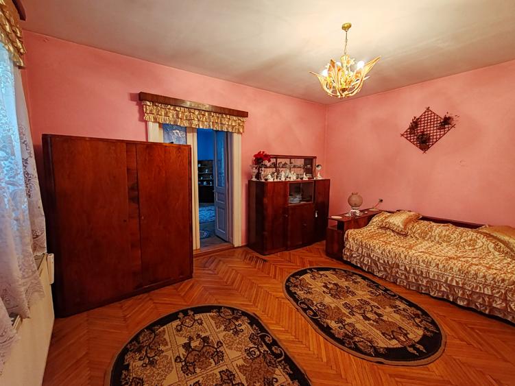 Casă cu 4 camere cu Canalizare în Tărlungeni