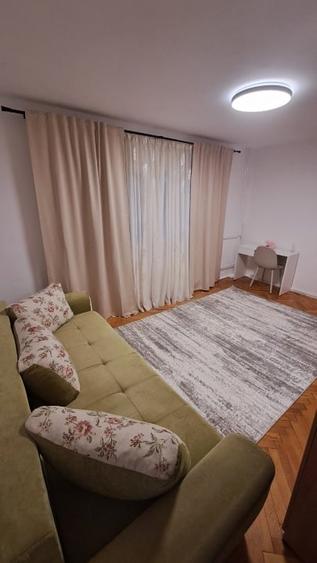 Garsonieră decomandată în Complex Studențesc