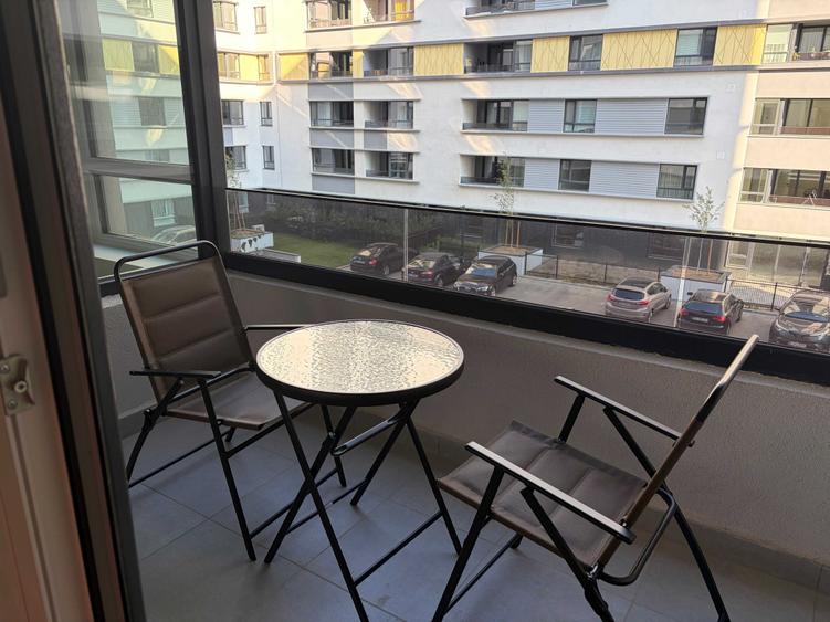 Apartament cu 2 camere decomandat în Est