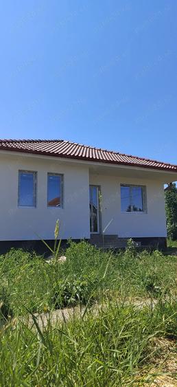 Casă cu 3 camere în Central