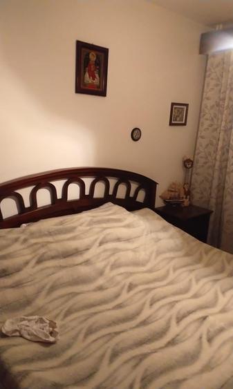 Apartament cu 3 camere decomandat în Calea București
