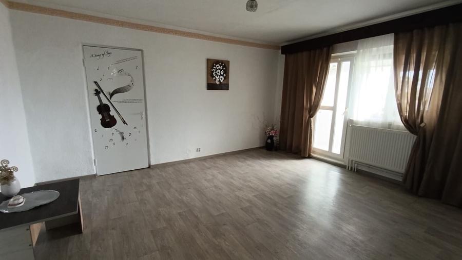Apartament de vanzare Ramnciu Sarat Toamnei - Piata Centrala - 1