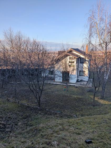 Casă primitoare cu livadă și teren generos - 2