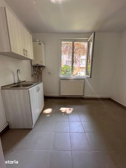 De vanzare garsoniera cf 1, zona excelenta Pret 38000 euro negociabil - 10