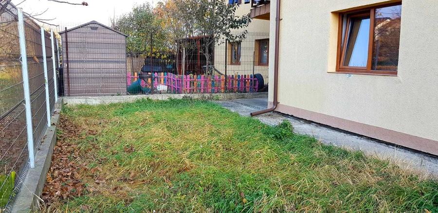 Apartament cu 3 camere decomandat în Valea Adâncă