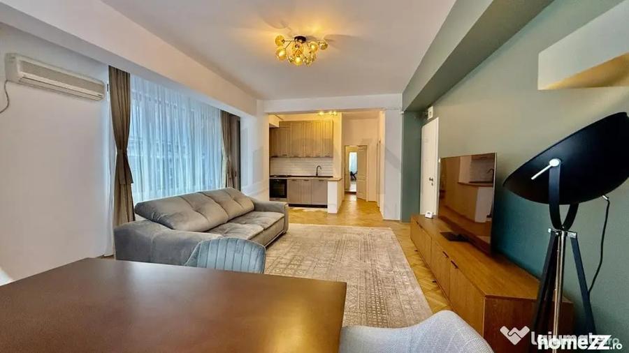 Apartament cu 3 camere semidecomandat, mobilat în Aviatorilor