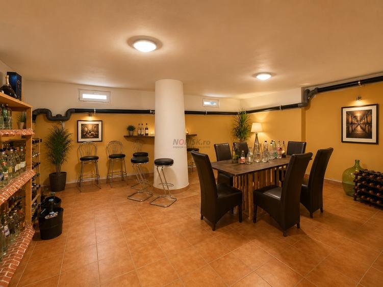 Casă individuală cu 10 camere cu Piscina în Ciorogârla