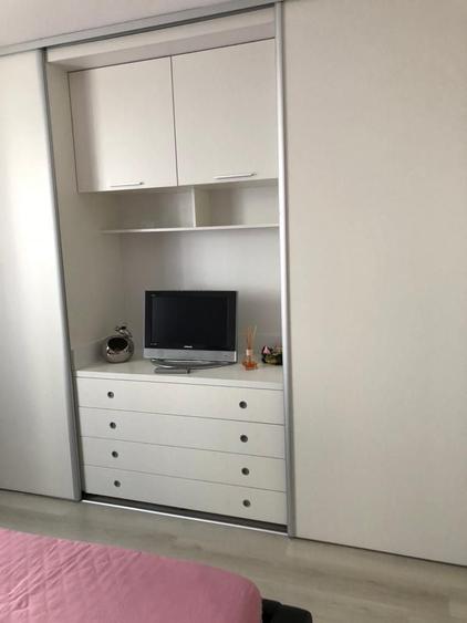 Apartament cu 3 camere decomandat în Florești