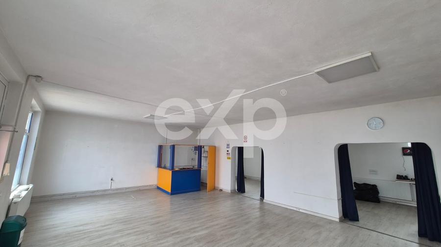 Spațiu comercial, de 300 mp, în Bălilești