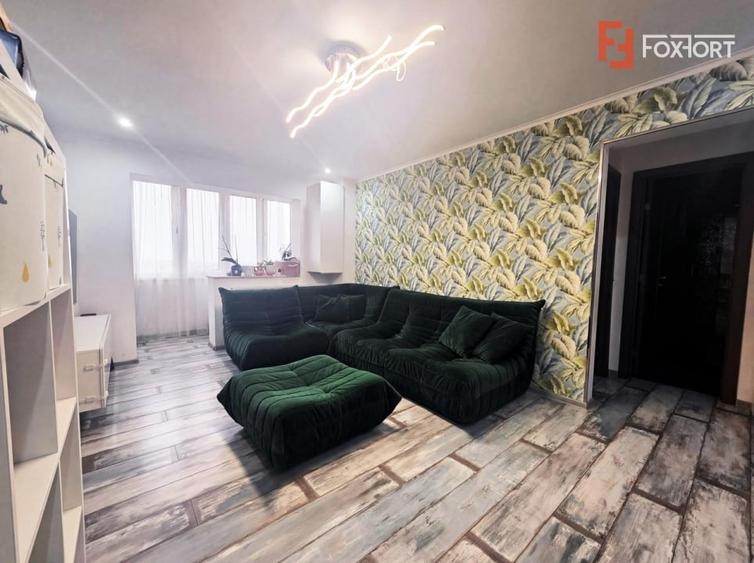 Apartament cu 2 camere semidecomandat, mobilat în Micălaca