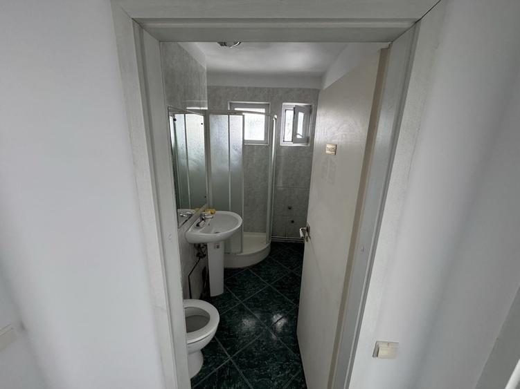 Spațiu comercial, de 60 mp, în Hărmanului