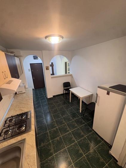 Apartament cu 2 camere decomandat în Petrești