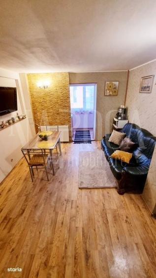 Apartament cu 3 camere decomandat în Nufărul — fotografia 3