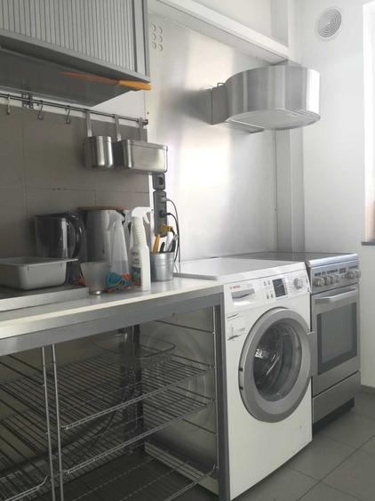 Apartament cu 3 camere semidecomandat în Gara de Nord