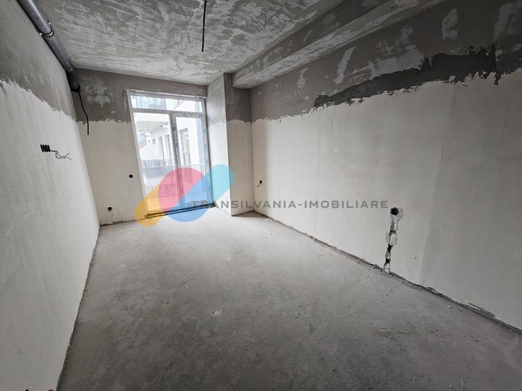 Apartament cu 2 camere semidecomandat în Mărăști