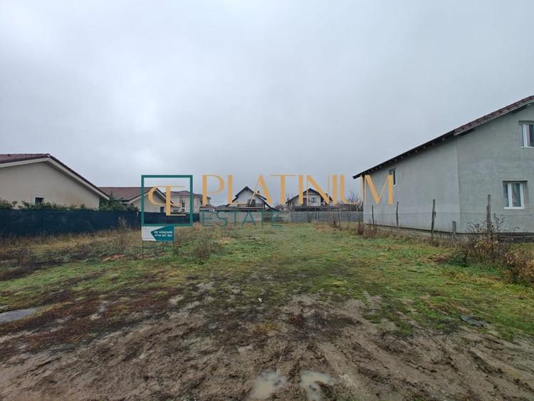 Teren Construcții intravilan de 710 mp, în Ghiroda