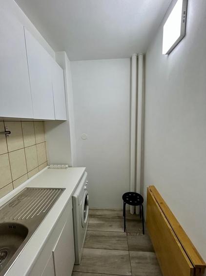 Garsonieră semidecomandată în Titan